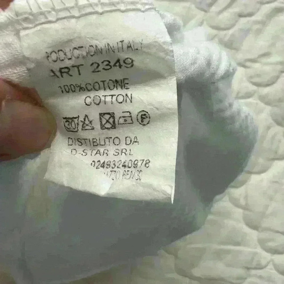 Elegant White Off-Shoulder Dress - Picture 10 of 15